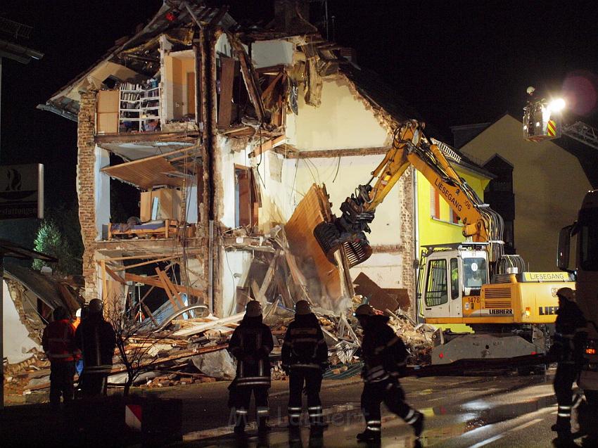 Hausexplosion Bruehl bei Koeln Pingsdorferstr P301.JPG